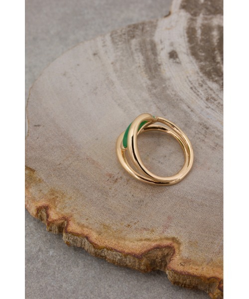 AZUL by moussy（アズールバイマウジー）の「オーバーラップストーンライクリング（リング・レディース・グリーン/ブラック・FREE）」の11枚目の写真