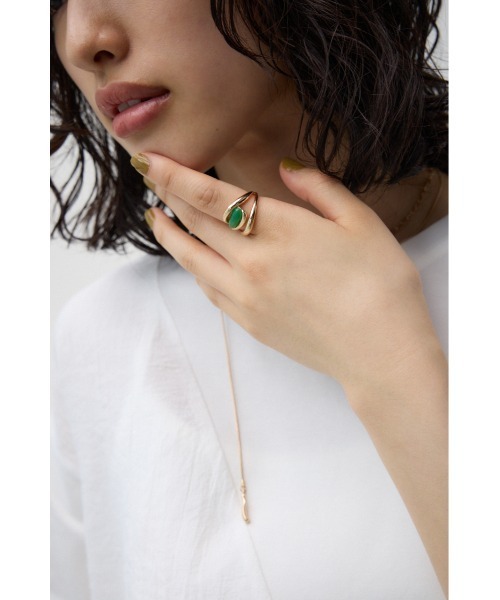 AZUL by moussy（アズールバイマウジー）の「オーバーラップストーンライクリング（リング・レディース・グリーン/ブラック・FREE）」の9枚目の写真