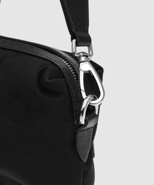 Maison Margiela（メゾンマルジェラ）の「SHOULDER BAG（ショルダーバッグ・メンズ・ブラック/グレイッシュベージュ・UNI）」の6枚目の写真