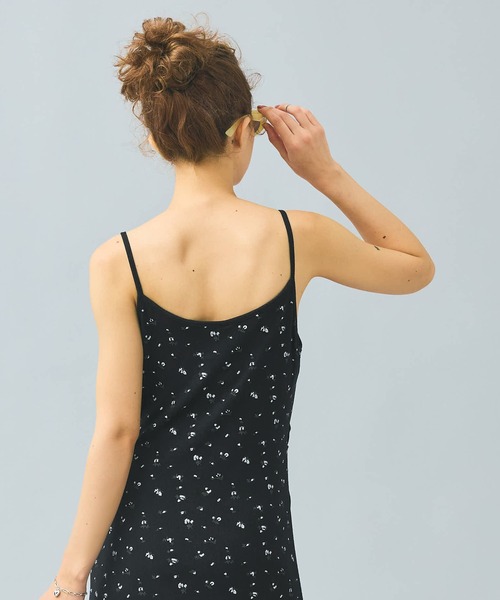 coca(coca)(コカ)の「【WEB限定セール】カップ付き花柄キャミワンピース(ワンピース・レディース・ブラック/グレー・L/M)」の11枚目の写真