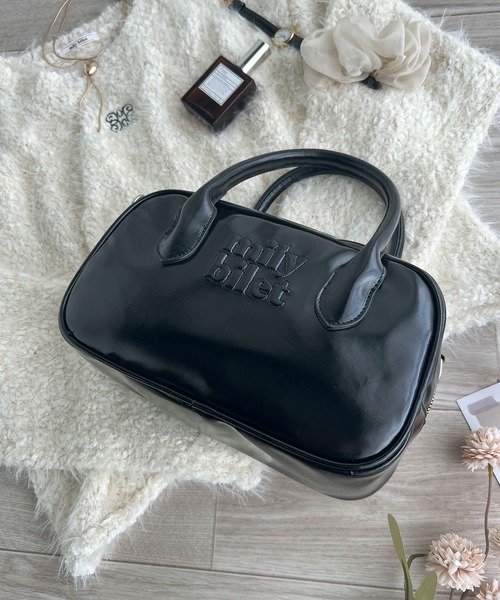 セール】【mily bilet】ヘビロテしたい主役級バッグ。エナメルライク