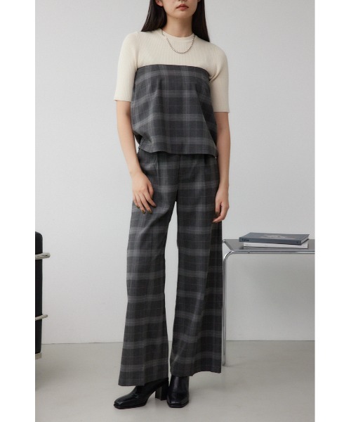 AZUL by moussy(アズールバイマウジー)の「ビスチェセットパンツ(スラックス・レディース・ブラック/グレー/ブラック系その他・SMALL/MEDIUM)」の4枚目の写真