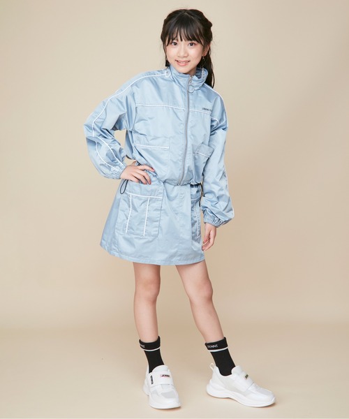 JENNI love（ジェニィラブ）の「【セットアップ対応】パイピングスタンドカラーブルゾン（ブルゾン・キッズ・サックスブルー/ブラック/オフホワイト・130cm/140cm/150cm/160cm）」の21枚目の写真