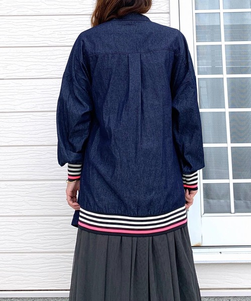 Q（キュー）の「ライトデニムリブドッキングシャツ（シャツ/ブラウス・レディース・ネイビー・MEDIUM）」の4枚目の写真