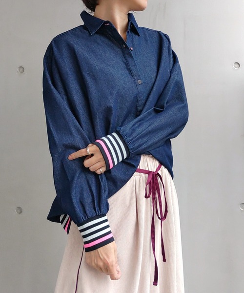 Q（キュー）の「ライトデニムリブドッキングシャツ（シャツ/ブラウス・レディース・ネイビー・MEDIUM）」の22枚目の写真