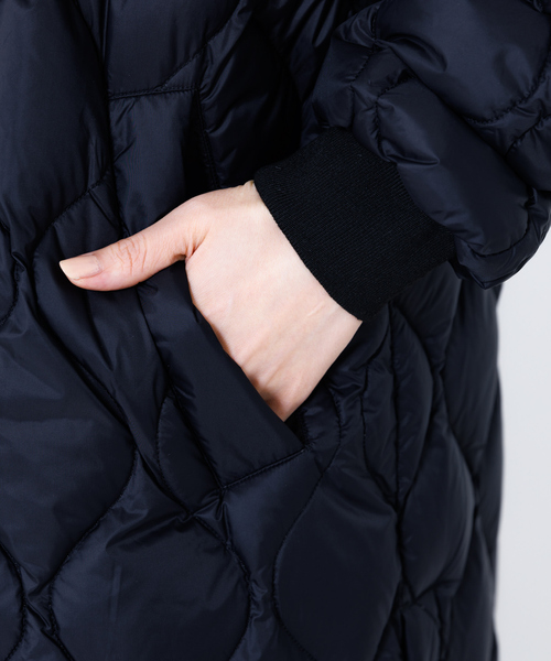 TAION(タイオン)の「【TAION】 オーバーサイズ ダウン ロングジャケット(ダウンジャケット/コート・レディース・モスグリーン/ブラック/グレイッシュベージュ・S)」の15枚目の写真