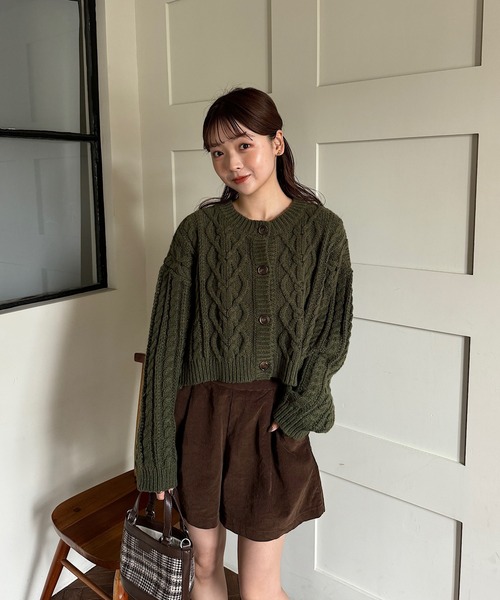 INTER FACTORY（インターファクトリー）の「ゆづき/大柄ケーブルニットカーディガン made in INTER FACTORY（カーディガン/ボレロ・レディース・レッド/カーキ/オフホワイト・FREE）」の21枚目の写真