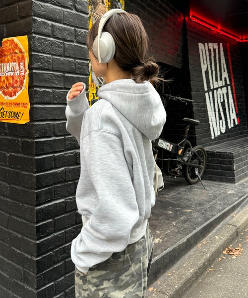 CIAOPANIC TYPY(チャオパニックティピー)の「【UNISEX】丈の長さが選べる!刺繍ロゴ裏起毛パーカー(パーカー・メンズ・ブラウン/グレー/ネイビー・LARGE/MEDIUM)」の8枚目の写真