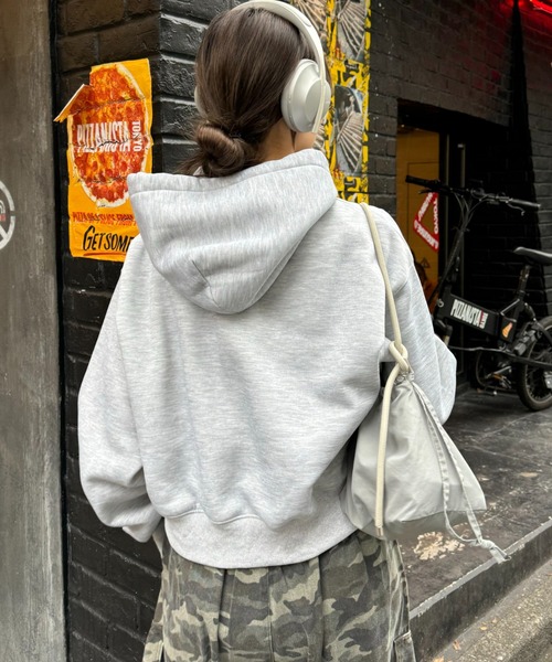 CIAOPANIC TYPY(チャオパニックティピー)の「【UNISEX】丈の長さが選べる!刺繍ロゴ裏起毛パーカー(パーカー・メンズ・ブラウン/グレー/ネイビー・LARGE/MEDIUM)」の9枚目の写真