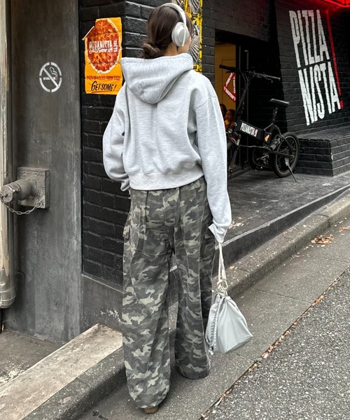 CIAOPANIC TYPY(チャオパニックティピー)の「【UNISEX】丈の長さが選べる!刺繍ロゴ裏起毛パーカー(パーカー・メンズ・ブラウン/グレー/ネイビー・LARGE/MEDIUM)」の11枚目の写真