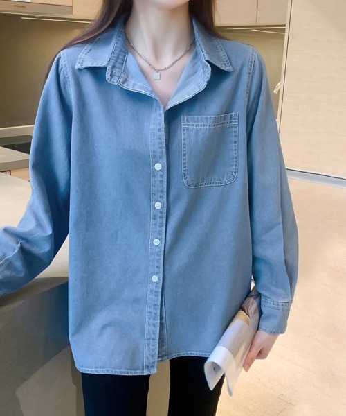 Doux Belle(ドゥーベル)の「ボタン付きデニム柄シャツ(シャツ/ブラウス・レディース・ダークブルー/ライトブルー・MEDIUM)」の6枚目の写真