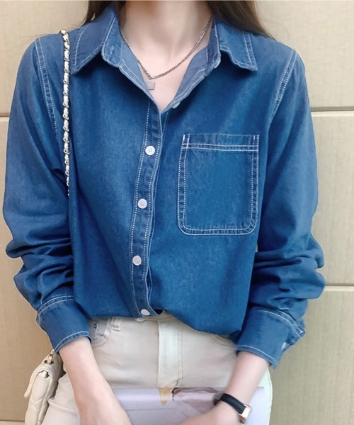 Doux Belle(ドゥーベル)の「ボタン付きデニム柄シャツ(シャツ/ブラウス・レディース・ダークブルー/ライトブルー・MEDIUM)」の10枚目の写真