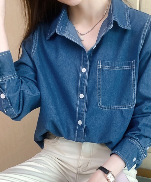 Doux Belle(ドゥーベル)の「ボタン付きデニム柄シャツ(シャツ/ブラウス・レディース・ダークブルー/ライトブルー・MEDIUM)」の14枚目の写真