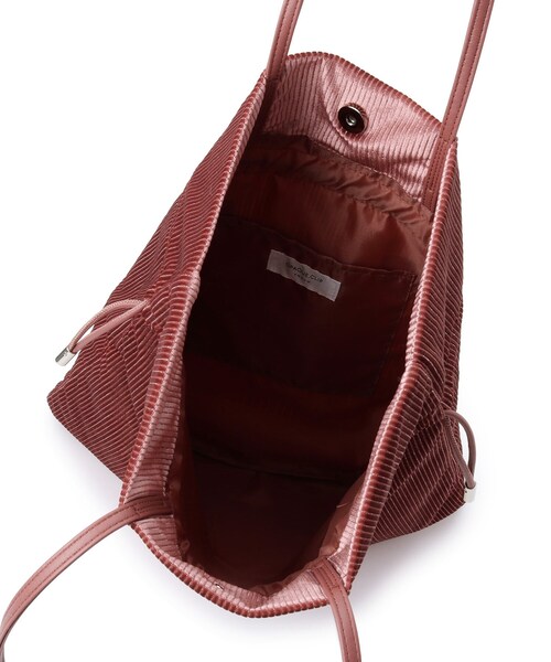 OPAQUE.CLIP(オペークドットクリップ)の「【A4サイズ対応】プリーツドロストショルダーバッグ(ショルダーバッグ・レディース・ブルー系6/ベージュ系6/ブラック/シルバー/ピンク系9・00)」の13枚目の写真