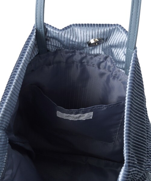 OPAQUE.CLIP(オペークドットクリップ)の「【A4サイズ対応】プリーツドロストショルダーバッグ(ショルダーバッグ・レディース・ブルー系6/ベージュ系6/ブラック/シルバー/ピンク系9・00)」の15枚目の写真