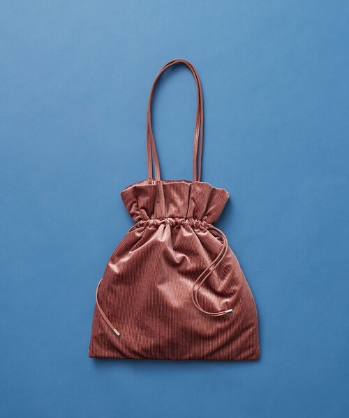 OPAQUE.CLIP(オペークドットクリップ)の「【A4サイズ対応】プリーツドロストショルダーバッグ(ショルダーバッグ・レディース・ブルー系6/ベージュ系6/ブラック/シルバー/ピンク系9・00)」の17枚目の写真