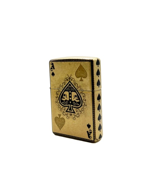 Zippo（ジッポー）の「ZIPPO ジッポ 46388 ACE OF SPADES DESIGN（アッシュトレイ/ライター・メンズ・ゴールド・FREE）」の2枚目の写真