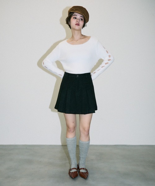 Clum（クルム）の「wool like pleats mini skirt / ウールライクプリーツミニスカート（スカート・レディース・チャコールグレー/カーキ/ブラック・MEDIUM/SMALL）」の6枚目の写真