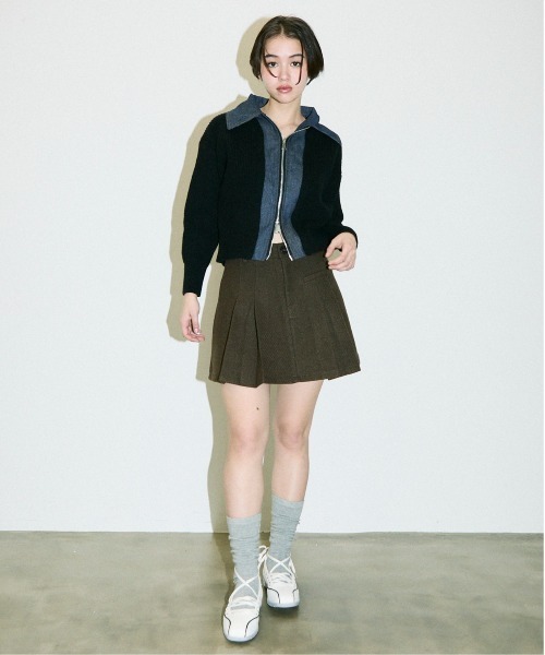 Clum（クルム）の「wool like pleats mini skirt / ウールライクプリーツミニスカート（スカート・レディース・チャコールグレー/カーキ/ブラック・MEDIUM/SMALL）」の17枚目の写真