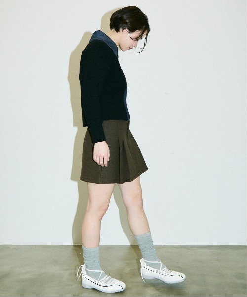Clum（クルム）の「wool like pleats mini skirt / ウールライクプリーツミニスカート（スカート・レディース・チャコールグレー/カーキ/ブラック・MEDIUM/SMALL）」の19枚目の写真
