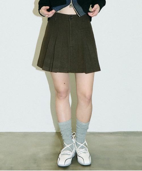 Clum（クルム）の「wool like pleats mini skirt / ウールライクプリーツミニスカート（スカート・レディース・チャコールグレー/カーキ/ブラック・MEDIUM/SMALL）」の15枚目の写真