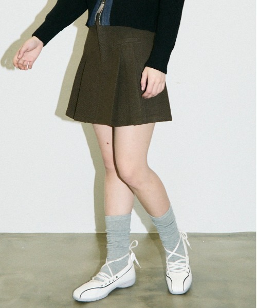 Clum（クルム）の「wool like pleats mini skirt / ウールライクプリーツミニスカート（スカート・レディース・チャコールグレー/カーキ/ブラック・MEDIUM/SMALL）」の20枚目の写真