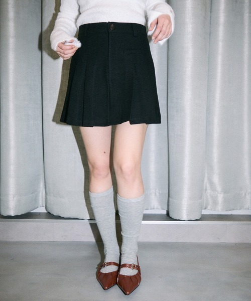 Clum（クルム）の「wool like pleats mini skirt / ウールライクプリーツミニスカート（スカート・レディース・チャコールグレー/カーキ/ブラック・MEDIUM/SMALL）」の8枚目の写真