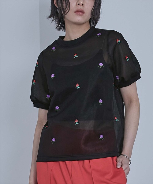 miette(ミエット)の「シアーダンボールフラワー刺繍トップス(Tシャツ/カットソー・レディース・ブラック/ホワイト/イエロー・FREE)」の2枚目の写真