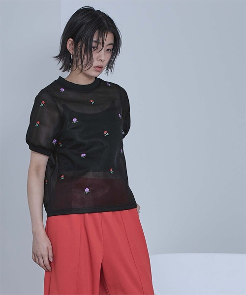 miette(ミエット)の「シアーダンボールフラワー刺繍トップス(Tシャツ/カットソー・レディース・ブラック/ホワイト/イエロー・FREE)」の5枚目の写真