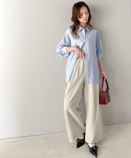 classicalelf（クラシカルエルフ）の「今季らしく着こなせる♪ラインストーンつきオーバーサイズシアーストライプシャツ(長袖)　紫外線・日焼け対策/冷房対策（シャツ/ブラウス・レディース・ベージュ/ブルー/オフホワイト・LARGE/MEDIUM/SMALL/X-LARGE）」の14枚目の写真