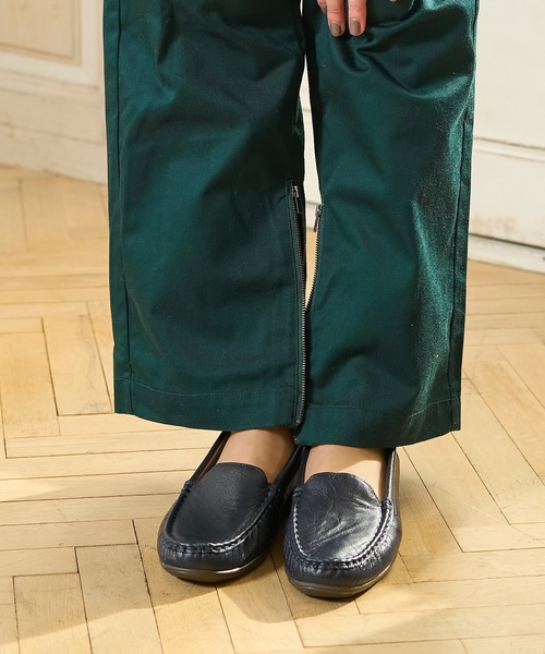 ALPHA CUBIC（アルファーキュビック）の「【はっ水加工】リアルレザーシンプルローファー（ローファー・レディース・ネイビー/ホワイト/ガンメタ/ダークベージュ・22.5cm/23.5cm/24.5cm/23.0cm/24.0cm）」の17枚目の写真