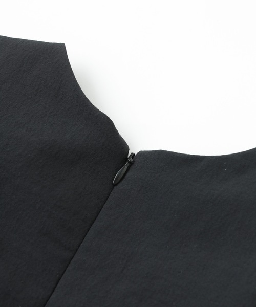 ROSE BUD（ローズバッド）の「VOLUME SLEEVE DRESS（ワンピース・レディース・ベージュ/ブラック・ONE SIZE）」の8枚目の写真