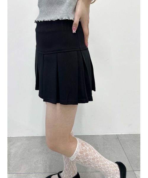 WEGO（ウィゴー）の「【PHILLY】切替スウェットミニスカート（スカート・レディース・ブラック/グレー・FREE）」の4枚目の写真