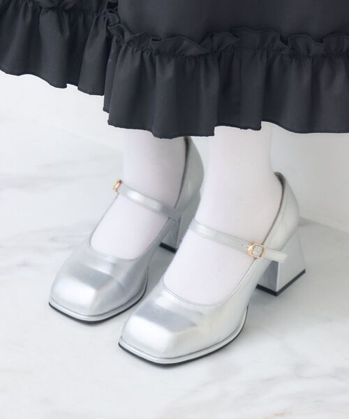 ems excite(エムズエキサイト)の「スクエアヒールパンプス(パンプス・レディース・シルバー/ブラック・MEDIUM/LARGE)」の1枚目の写真