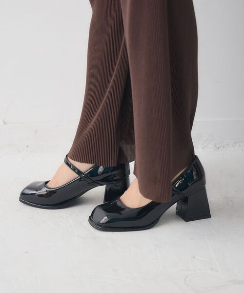 ems excite(エムズエキサイト)の「スクエアヒールパンプス(パンプス・レディース・シルバー/ブラック・MEDIUM/LARGE)」の6枚目の写真
