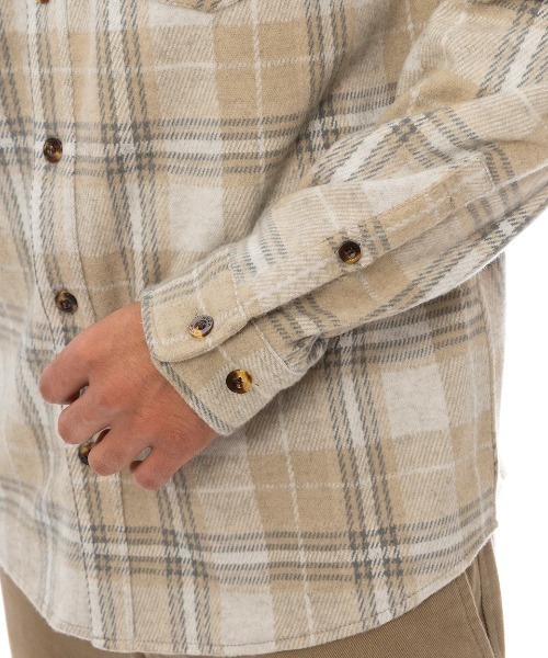 RVCA(ルーカ)の「RVCA メンズ VACANCY FLANNEL LS 長袖シャツ 【2025年春夏モデル】ルーカロングスリーブ長袖フランネルシャツ(シャツ/ブラウス・メンズ・ベージュ系その他・SMALL/LARGE/MEDIUM)」の4枚目の写真