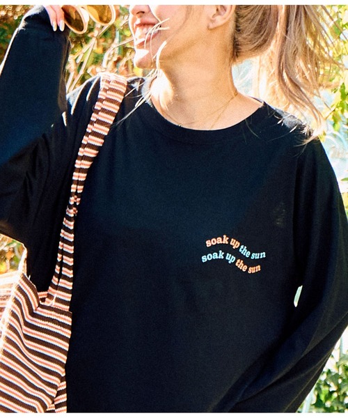 anap mimpi(アナップミンピ)の「ヒッピー ハート ロゴ長袖 ビッグ ロンT(Tシャツ/カットソー・レディース・ブラック/オフホワイト・FREE)」の19枚目の写真