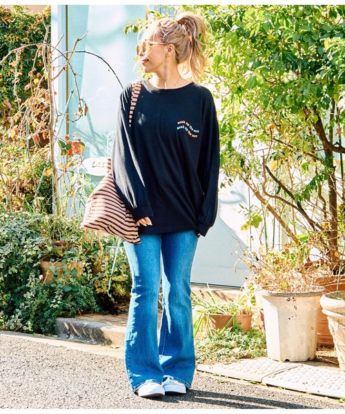 anap mimpi(アナップミンピ)の「ヒッピー ハート ロゴ長袖 ビッグ ロンT(Tシャツ/カットソー・レディース・ブラック/オフホワイト・FREE)」の21枚目の写真