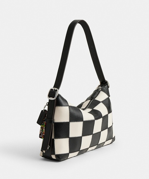 Coachtopia（コーチトピア）の「オルター/エゴ スラウチー ショルダー バッグ・アップクラフト レザー（ショルダーバッグ・レディース・ブラック系その他/ホワイト系その他/ブラック系その他3/マルチ/ブルー系その他・ONE）」の13枚目の写真