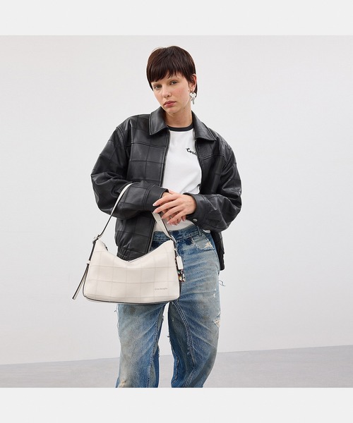 Coachtopia（コーチトピア）の「オルター/エゴ スラウチー ショルダー バッグ・アップクラフト レザー（ショルダーバッグ・レディース・ブラック系その他/ホワイト系その他/ブラック系その他3/マルチ/ブルー系その他・ONE）」の19枚目の写真