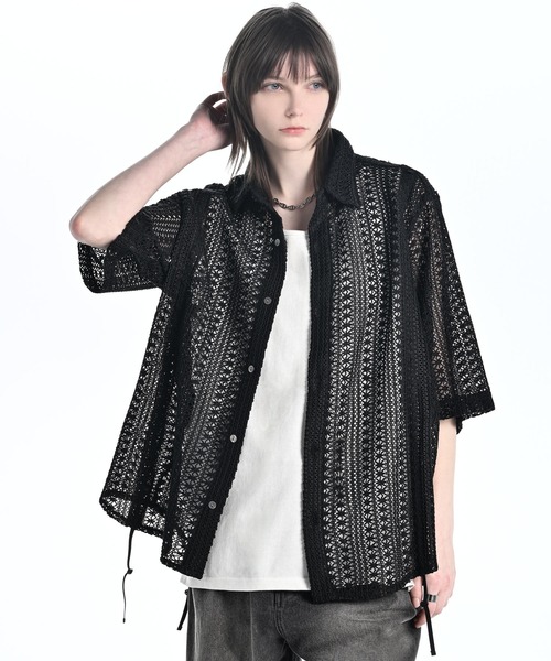 ADRER(アドラー)の「loose silhouette lace/sheer shirt / ルーズシルエットレース/シアーシャツ(シャツ/ブラウス・メンズ・ブラック系2/ホワイト系1/ホワイト系2/ブラック系1/ブラック系3/ブルー系1/ホワイト系3/ブラック系5/ブラック系4/ホワイト系4・L/M/S/XS)」の10枚目の写真