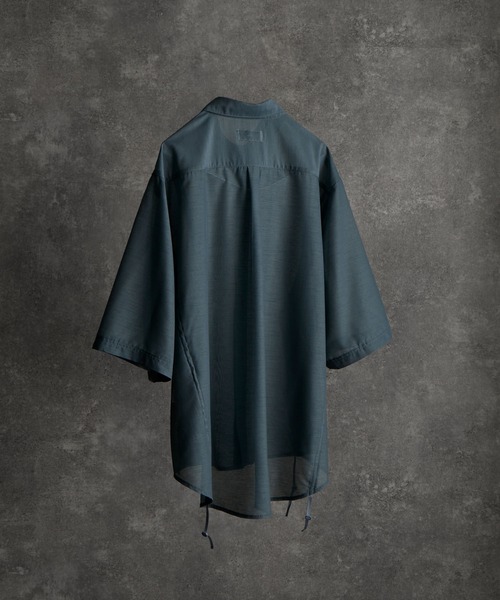 ADRER(アドラー)の「loose silhouette lace/sheer shirt / ルーズシルエットレース/シアーシャツ(シャツ/ブラウス・メンズ・ブラック系2/ホワイト系1/ホワイト系2/ブラック系1/ブラック系3/ブルー系1/ホワイト系3/ブラック系5/ブラック系4/ホワイト系4・L/M/S/XS)」の21枚目の写真