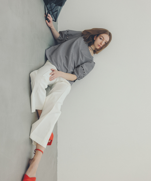 La TOTALITE(ラトータリテ)の「【洗える】クルーパールブラウス(シャツ/ブラウス・レディース・ホワイト/ネイビー/ブラック・FREE)」の9枚目の写真