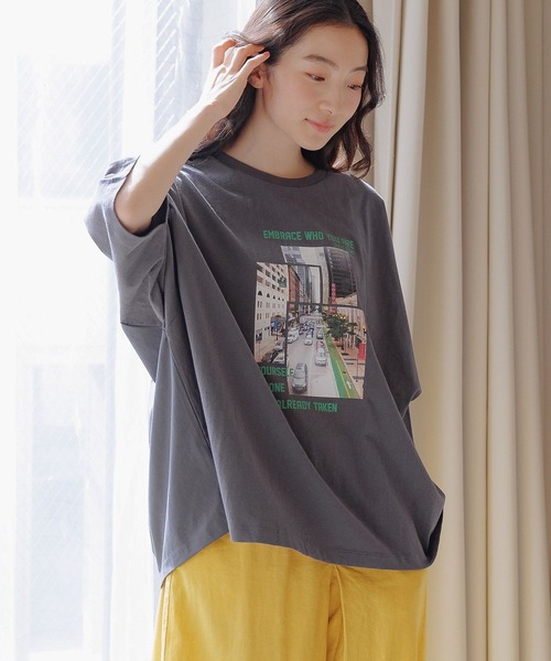 niko and（ニコアンド）の「バック布帛CITYフォトTシャツ（Tシャツ