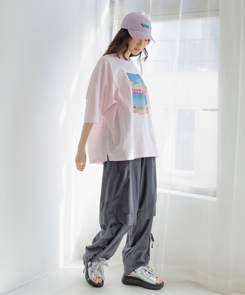 niko and...（ニコアンド）の「バック布帛CITYフォトＴシャツ（Tシャツ/カットソー・レディース・ナチュラル/オフホワイト/チャコール/ピンク・FREE）」の22枚目の写真