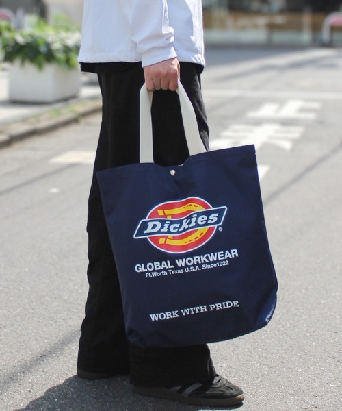 Dickies(ディッキーズ)の「【Dickies】ディッキーズ LOGO PRINT TOTE BAG ロゴ トート バック 80976400(トートバッグ・レディース・モスグリーン/ブラック/ネイビー/ワインレッド・FREE)」の1枚目の写真