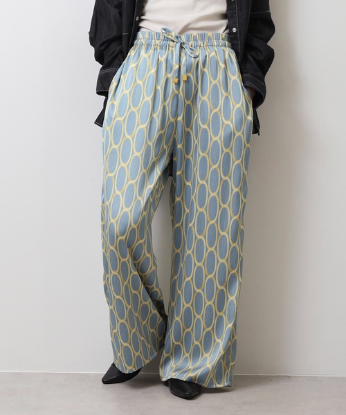 EGLANTINE(エグランティーヌ)の「EGLANTINE リング柄プリントパンツ(その他パンツ・レディース・カーキ/ブラック/サックスブルー・40)」の13枚目の写真