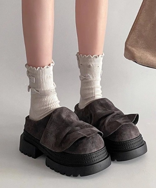 AsRiRe（アスリレイ）の「もこもこリボンプラットフォーム（ブーツ・レディース・ダークグレー/ベージュ・M/L/S）」の2枚目の写真