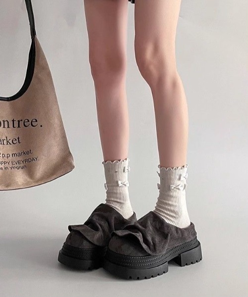 AsRiRe（アスリレイ）の「もこもこリボンプラットフォーム（ブーツ・レディース・ダークグレー/ベージュ・M/L/S）」の5枚目の写真