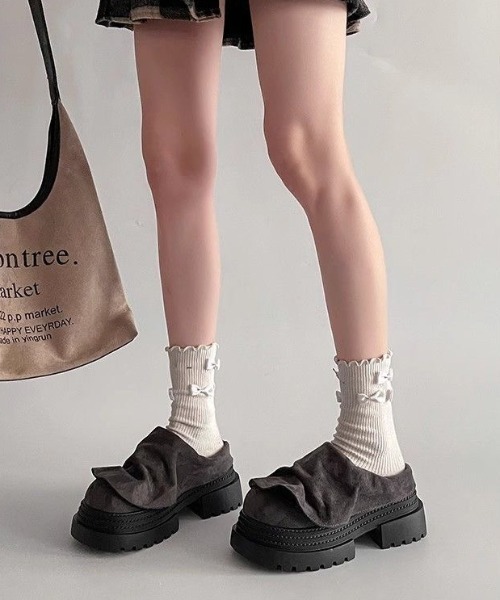 AsRiRe（アスリレイ）の「もこもこリボンプラットフォーム（ブーツ・レディース・ダークグレー/ベージュ・M/L/S）」の7枚目の写真